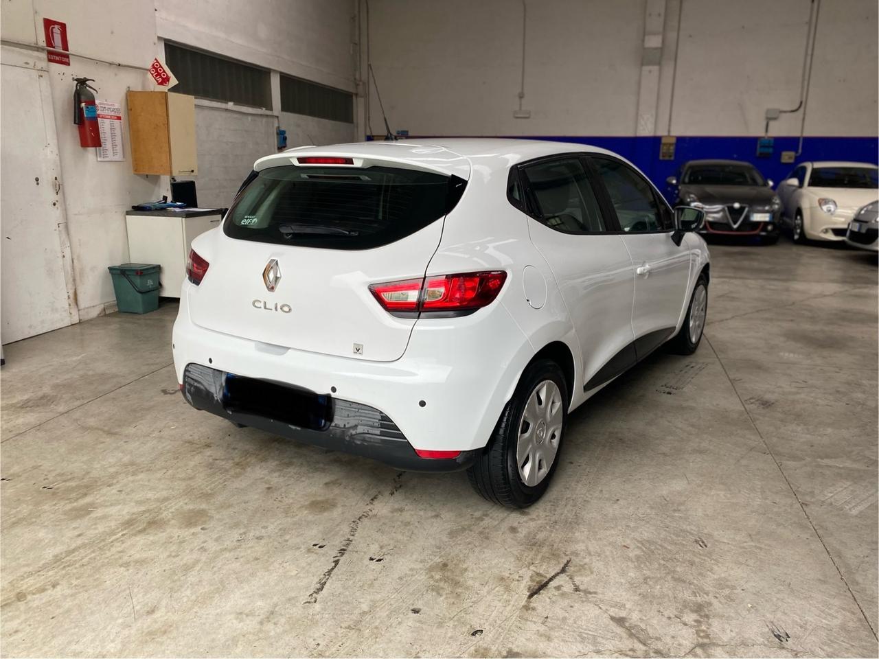 Renault Clio 1.2 75CV GPL 5 porte neopatentati