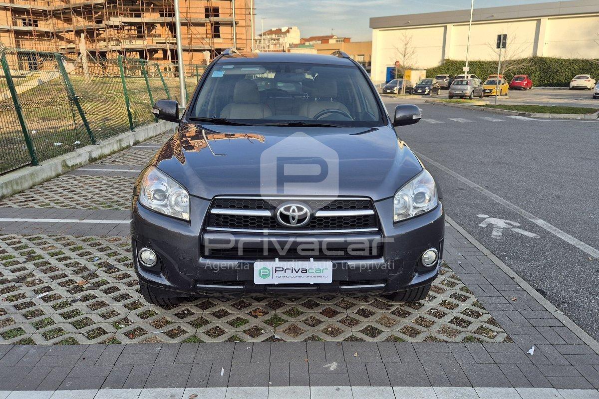 TOYOTA RAV4 2.2 D-4D 150 CV DPF Luxury