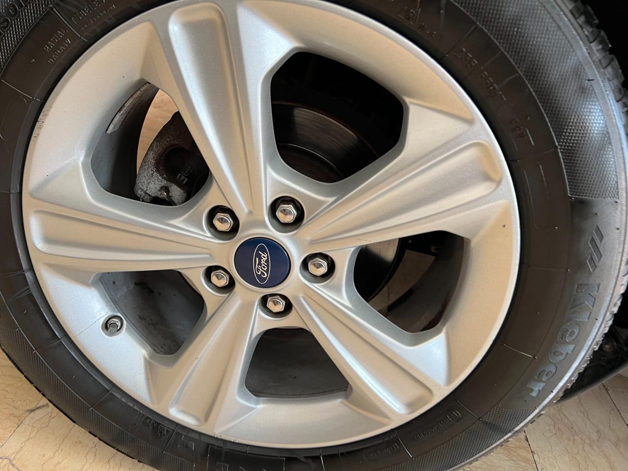 Ford Kuga 2.0 TDCI 115 CV 2WD Titanium