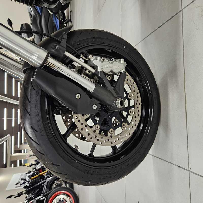 Ducati Hypermotard 796 - 2011