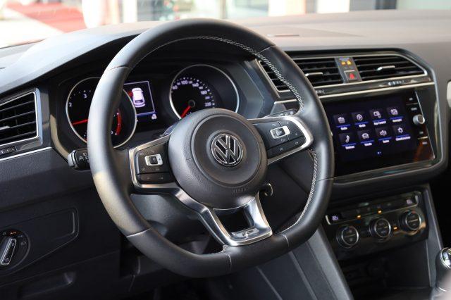 VOLKSWAGEN Tiguan 2.0 TDI Sport R-LINE 19" Full LED ACC Radar