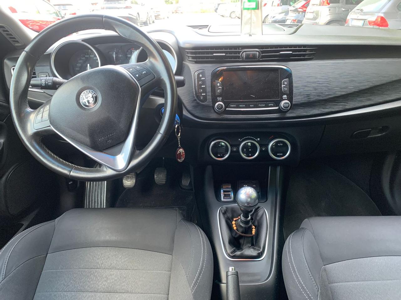 Alfa Romeo Giulietta 1.6 JTDM 16V Super #5822