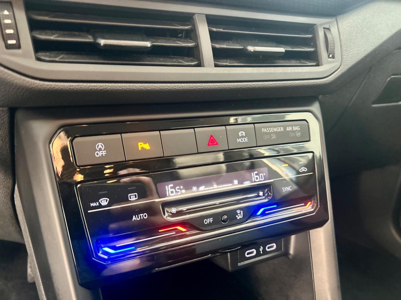 Volkswagen T-Cross 110 CV R LINE FINANZIABILE