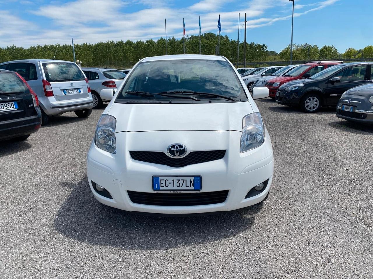 Toyota Yaris 1.0 Benz OK PER NEOPATENTATI