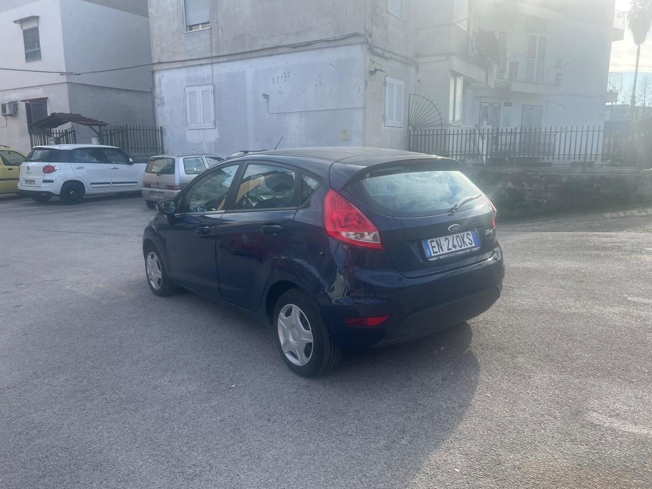 Ford Fiesta Ikon 1.4 5 porte Bz.- GPL