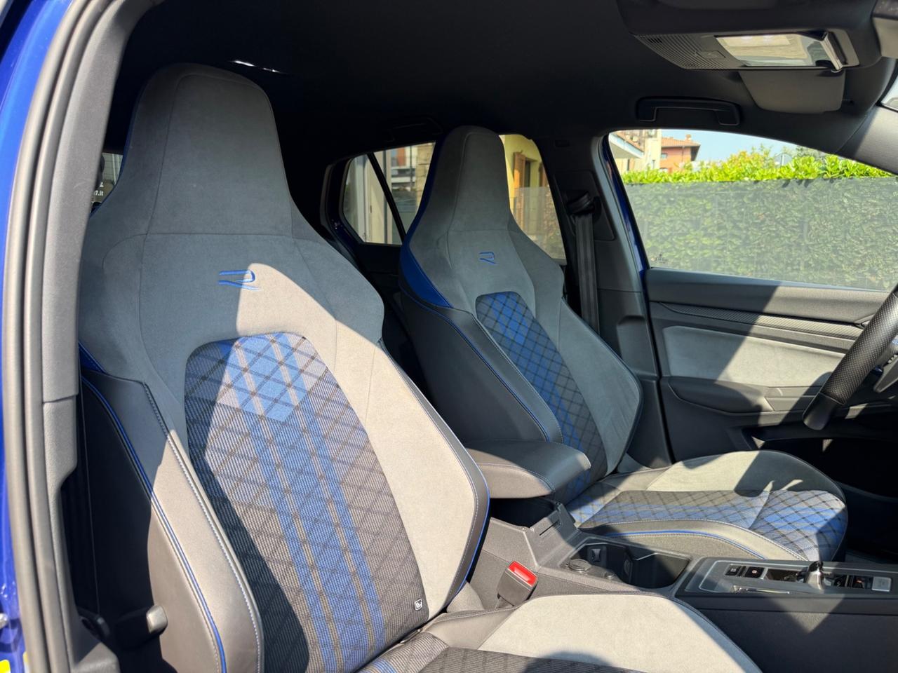 Volkswagen Golf 2.0 TSI DSG 4Motion R