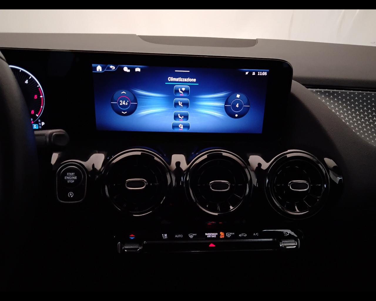 Mercedes-Benz GLA-H247 2023 - GLA 180 d Advanced auto