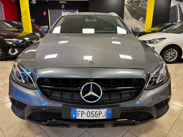 MERCEDES-BENZ E 220 d S.W. 4Matic Premium All-Terrain GRIGLIA AMG