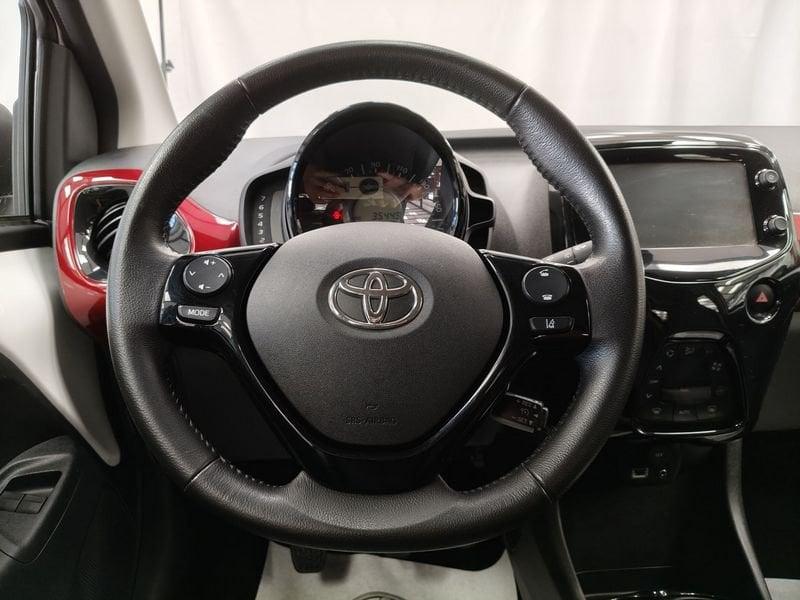 Toyota Aygo 1.0 VVT-i 69 CV 3 porte x-wave bordeaux