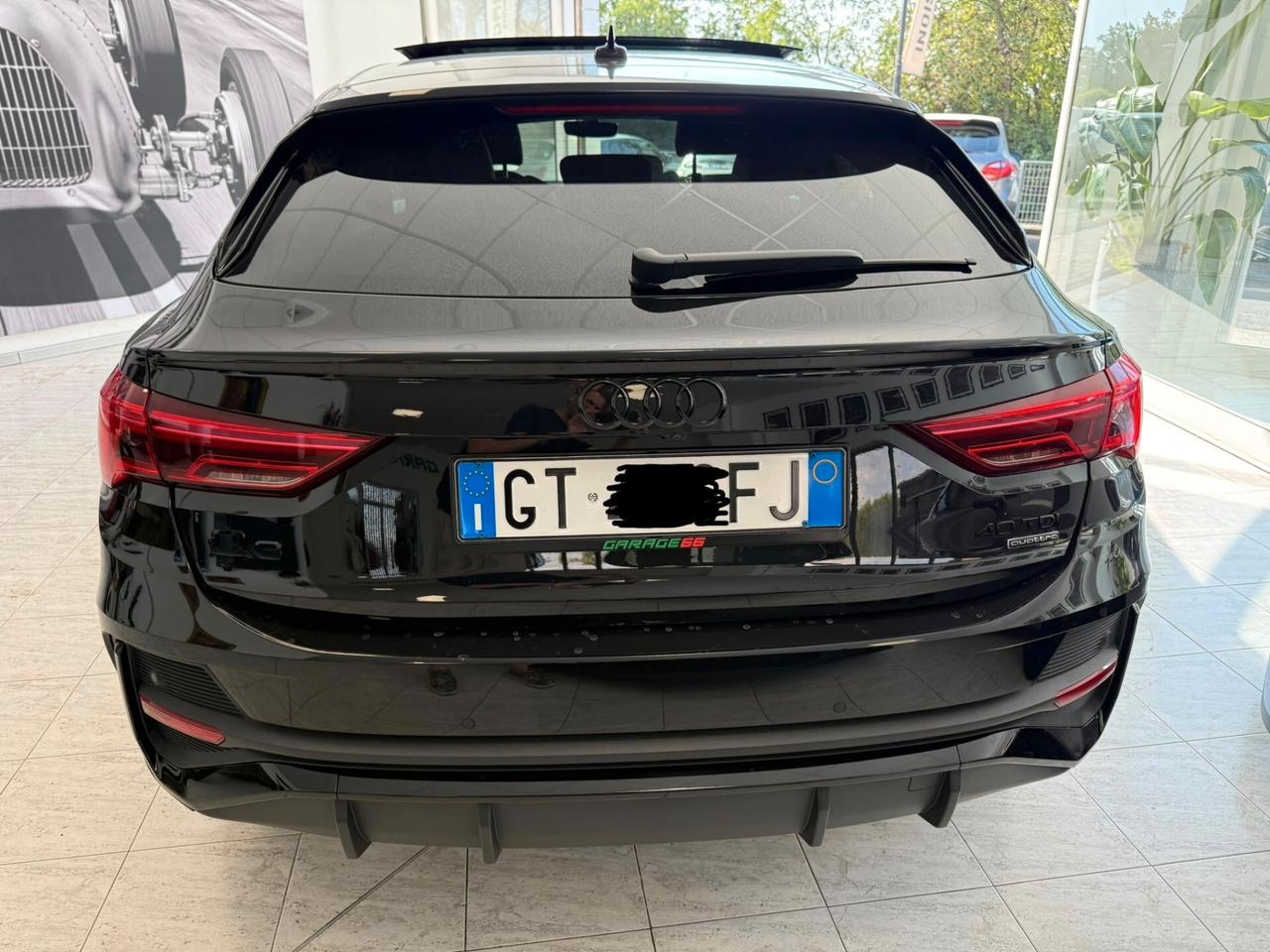Audi Q3 quattro S tronic Identity Black TETTO FULL