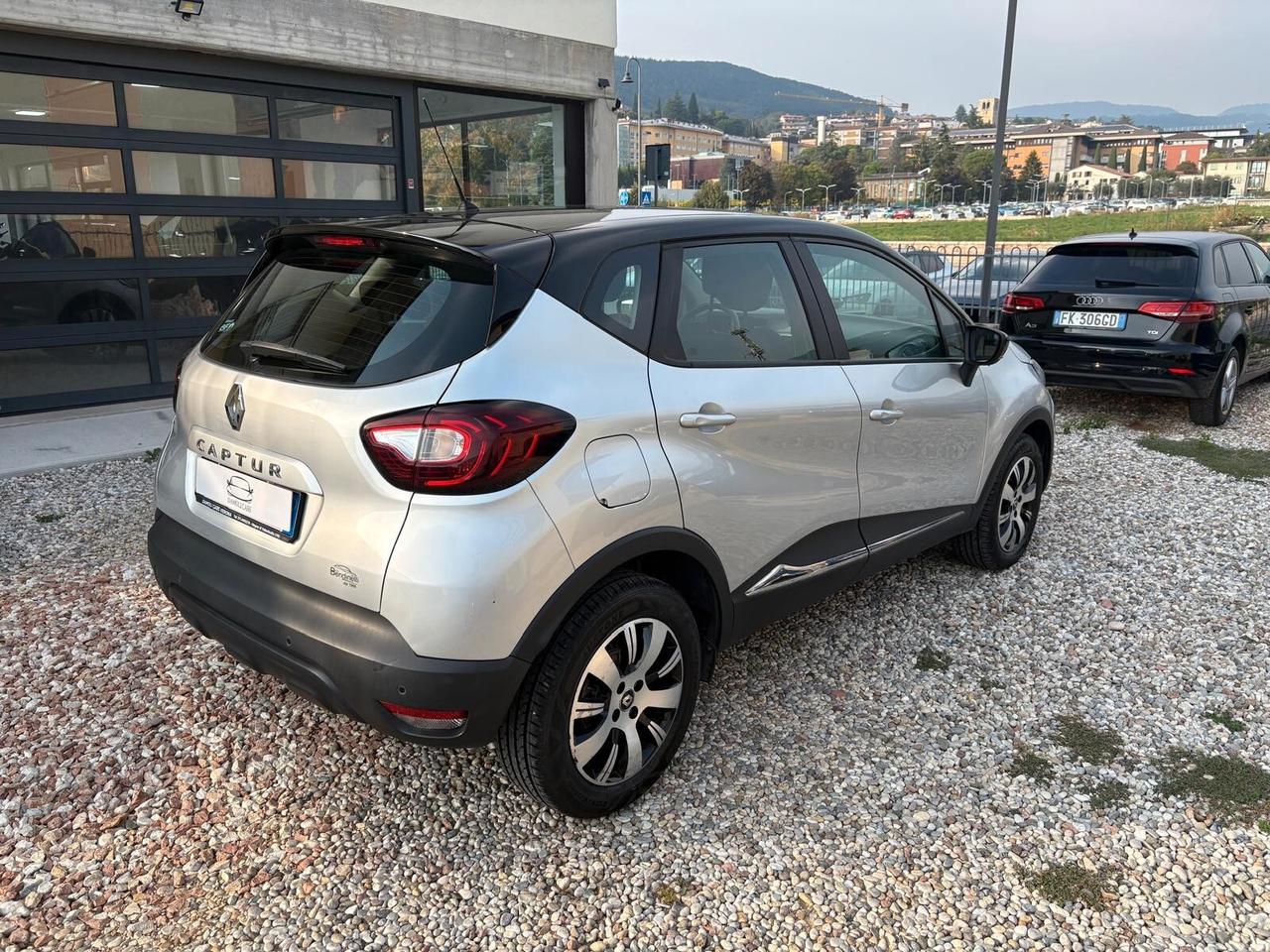 Renault Captur 1.5 90CV - OK NEOPATENTATI