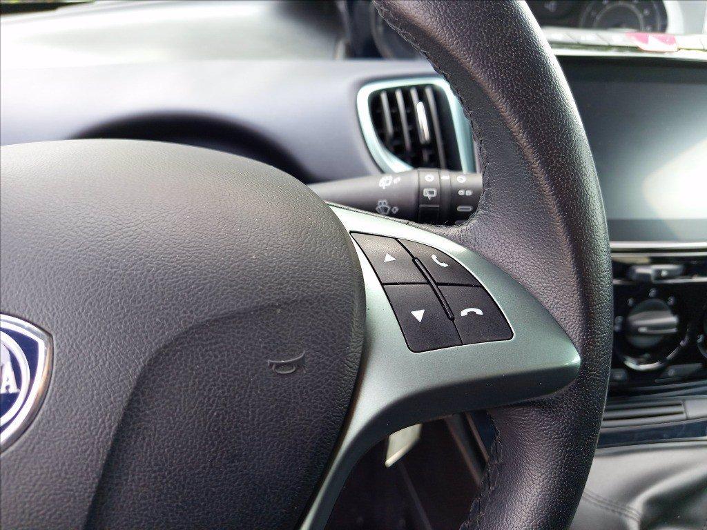 LANCIA Ypsilon 1.0 firefly hybrid Gold Plus s&s 70cv 5p.ti del 2024