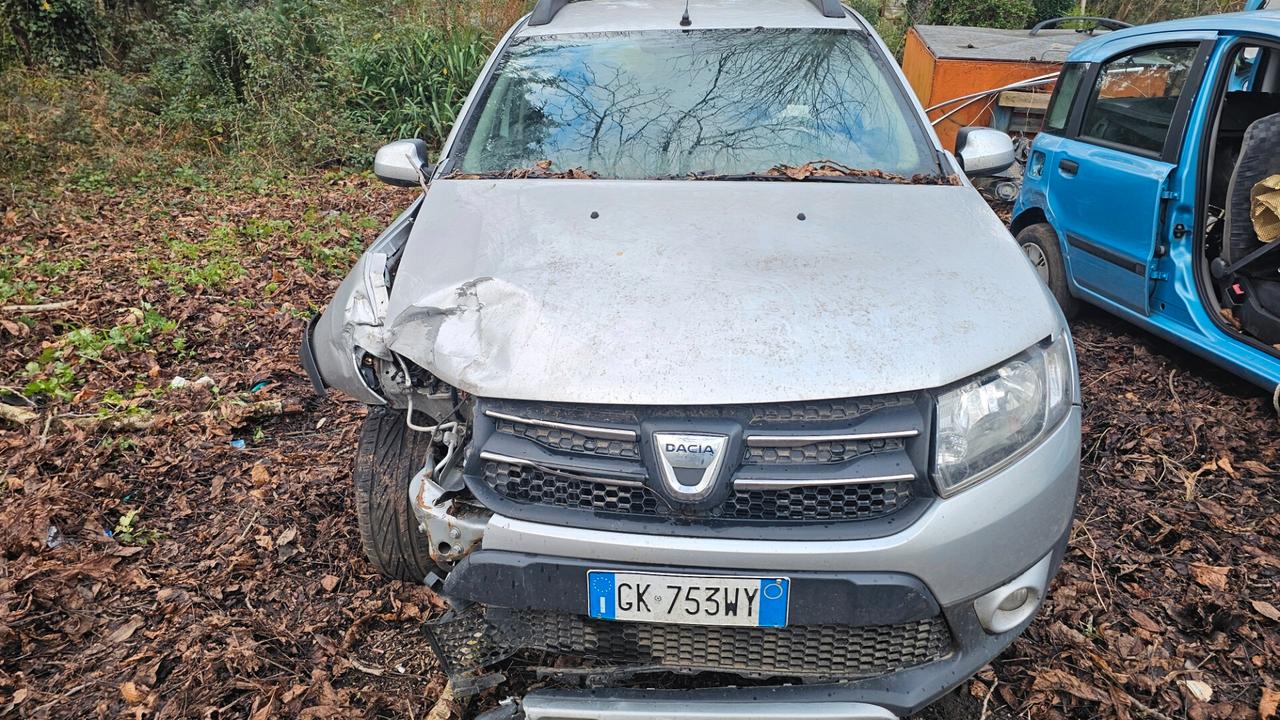 Dacia Sandero Stepway 1.5 dCi 8V 90CVolo contatto telefonico..no meil info 3792464507