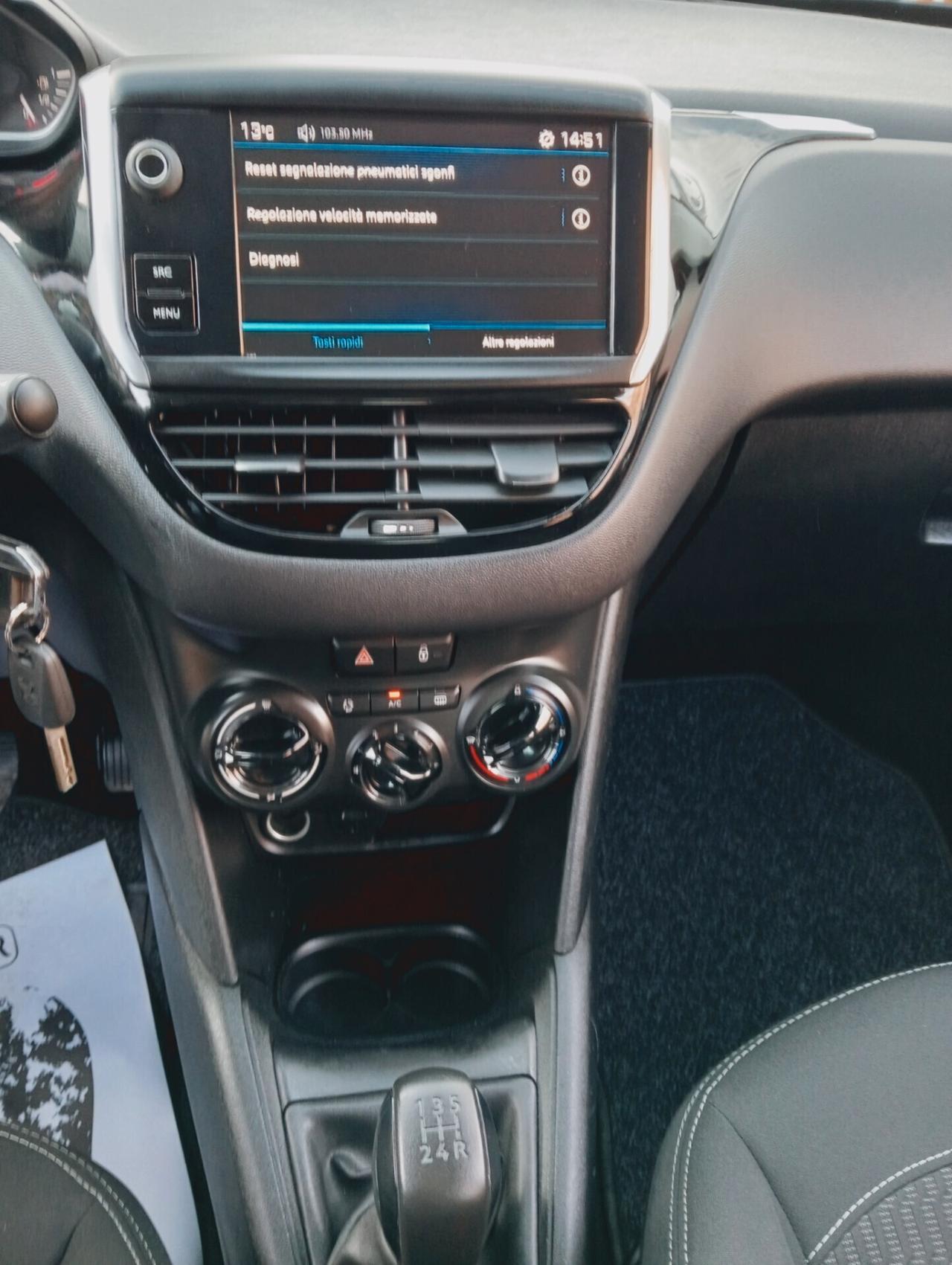 Peugeot 208 PureTech 82 5p. GPL Access