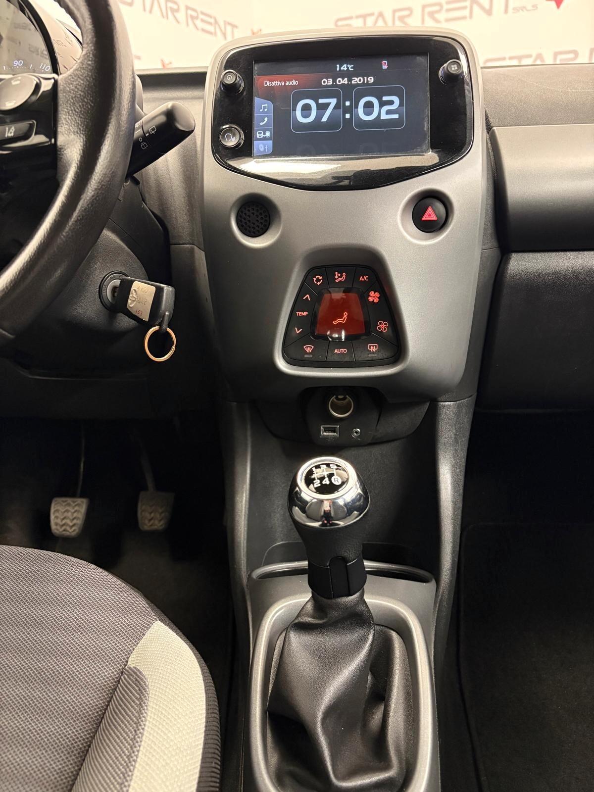 Toyota Aygo Connect 1.0 VVT-i 72 CV 5 porte x-play
