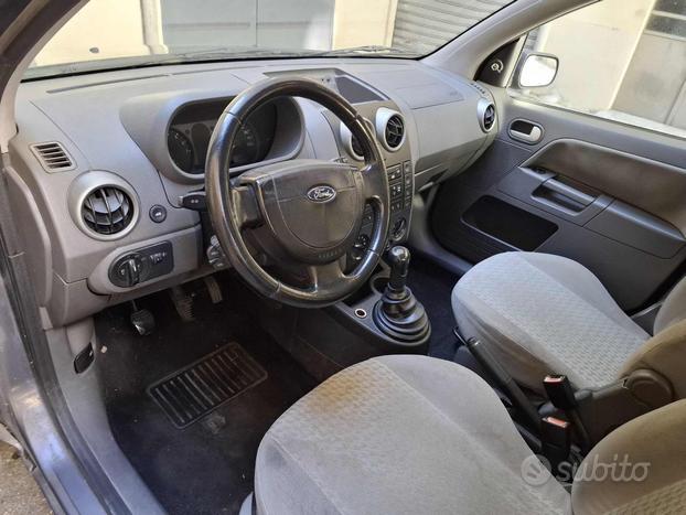 FORD Fusion 1.4 16V 5p.