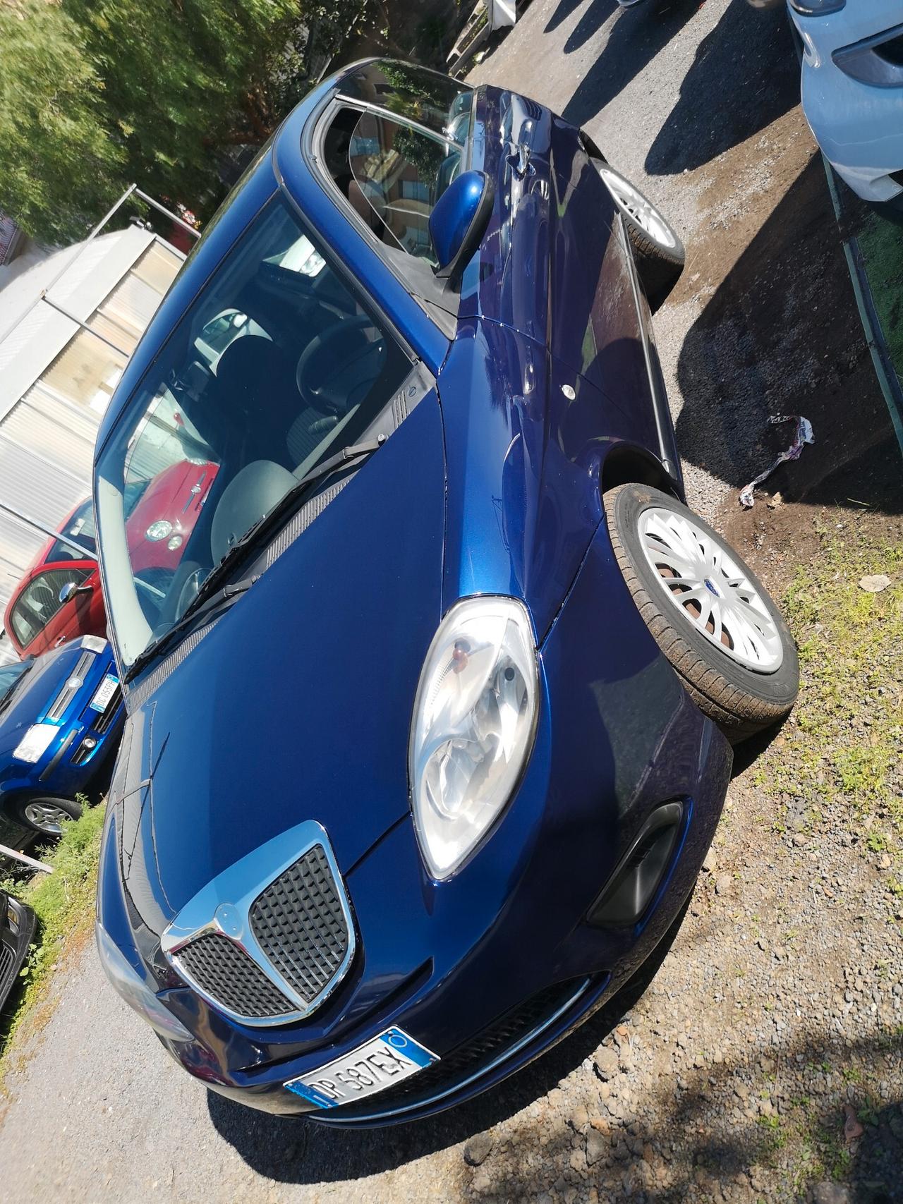 Lancia Ypsilon 1.2 Platino