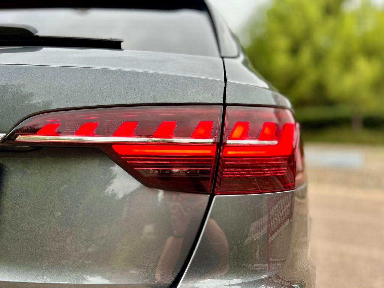 Audi A4 2.0 40 TDI S Line #7401