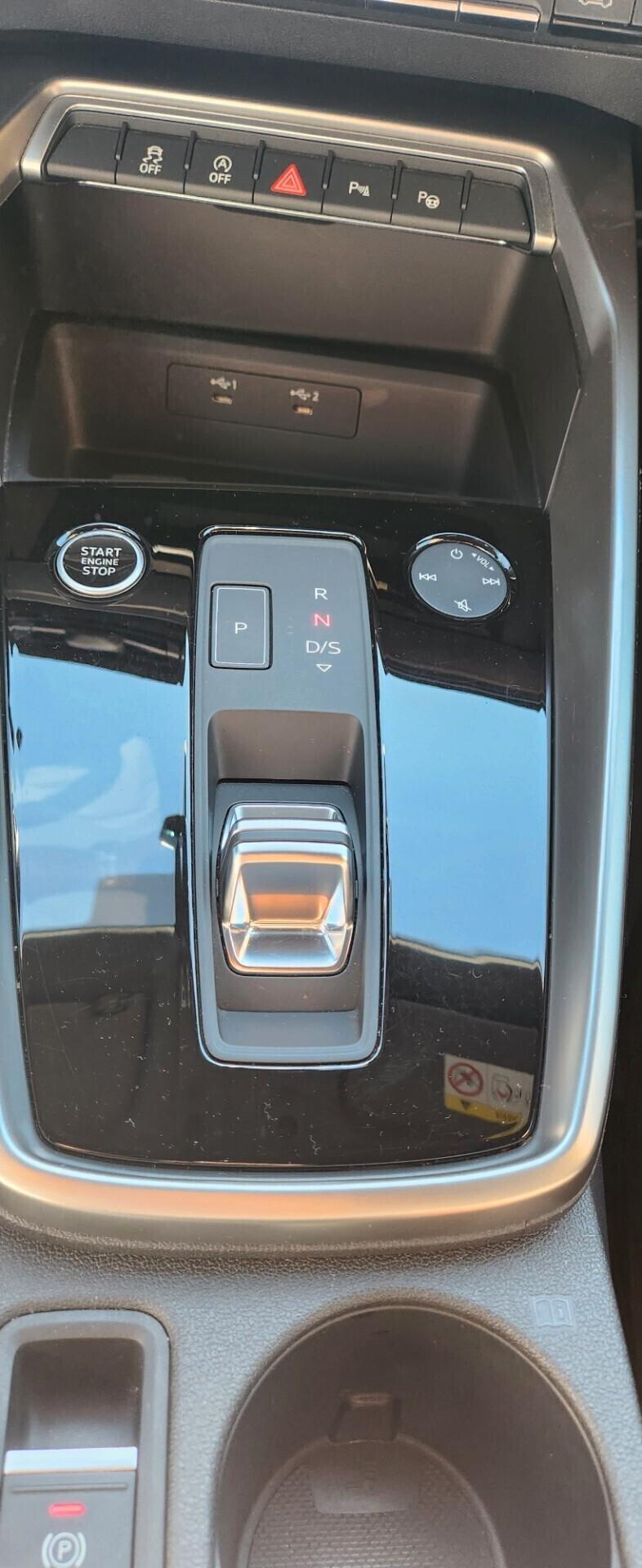 Audi A3 30 g-tron COLORE BLU - PELLE MATTONE