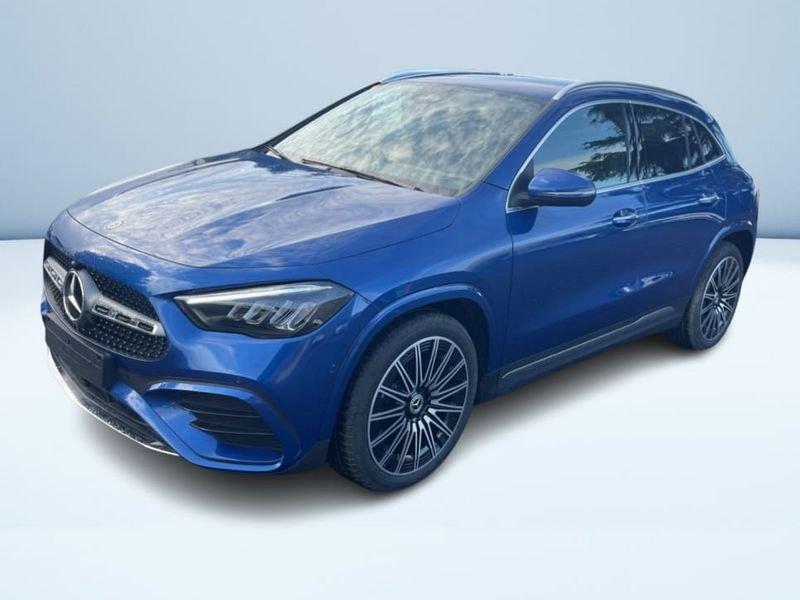 Mercedes-Benz GLA 200 Automatic AMG Line PREMIUM