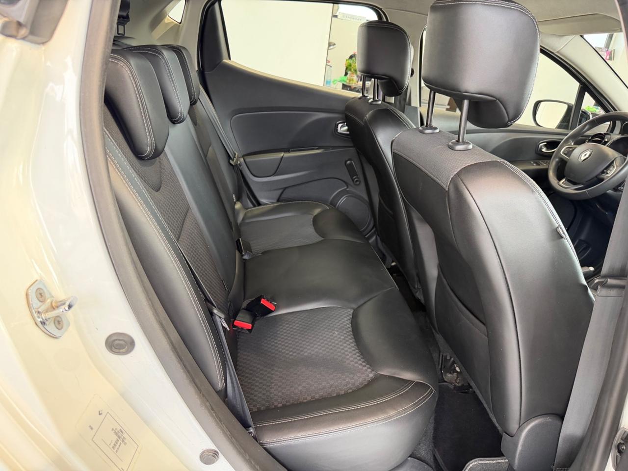Renault Clio TCe 12V 90 CV 5 porte Moschino Intens