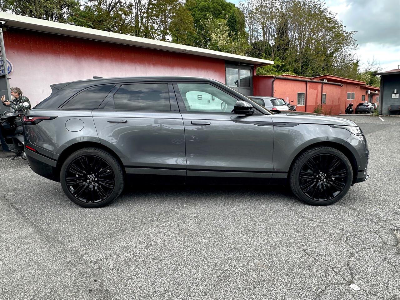 Land Rover Range Rover Velar Range Rover Velar 2.0D I4 240 CV R-Dynamic HSE Black Edition