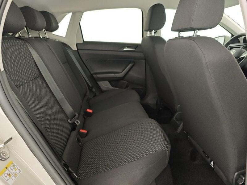 Volkswagen Polo 1.0 Young