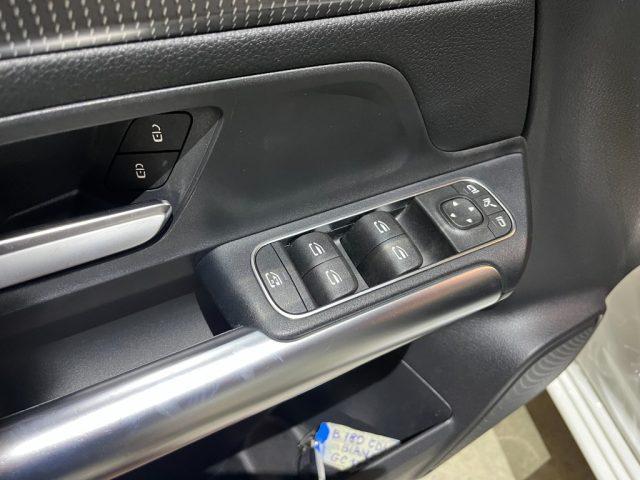 MERCEDES-BENZ B 180 d Autom. Sport Plus UNICO PROP./NAVI/TELEC./F.LED