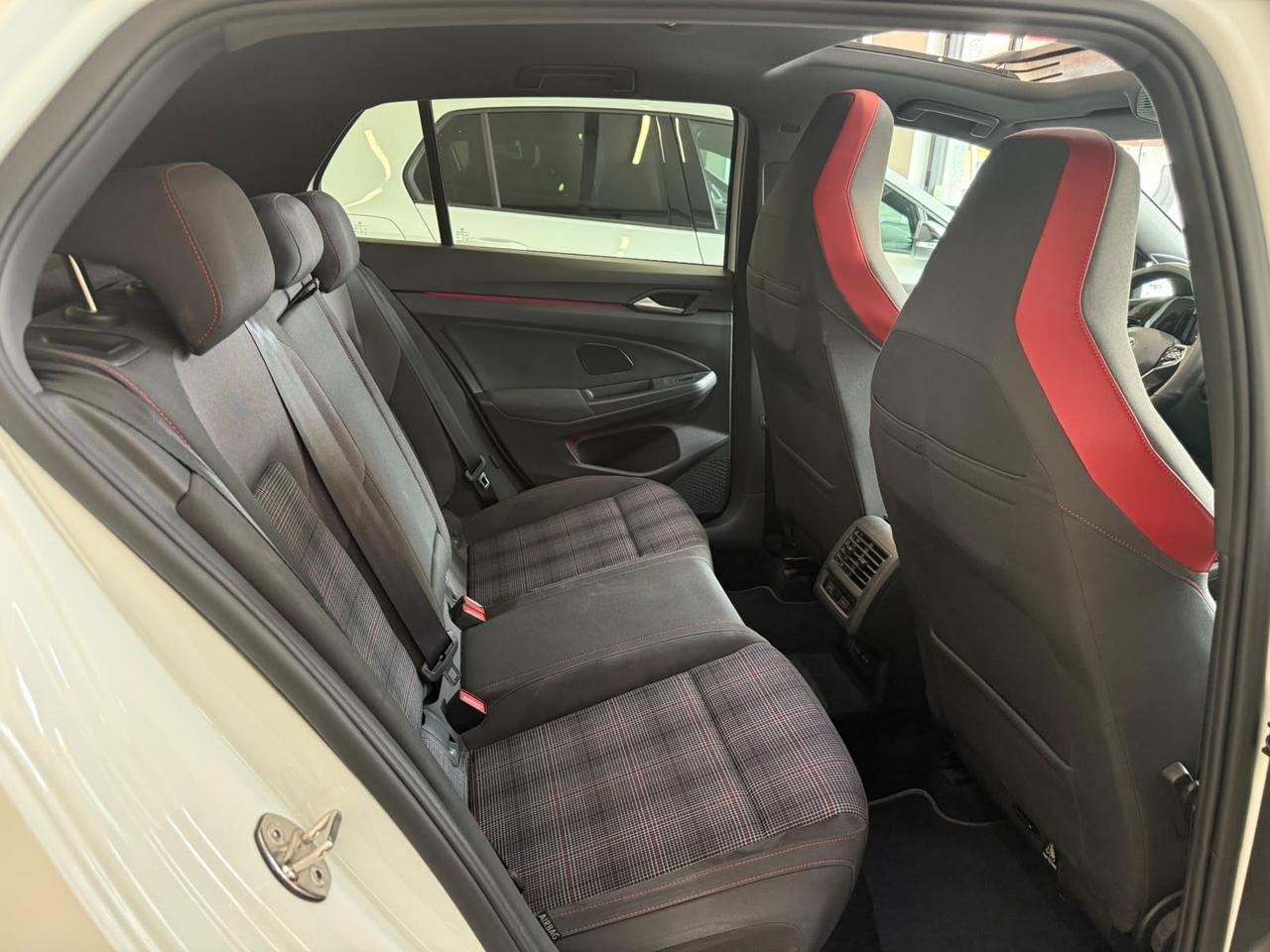 Volkswagen Golf GTI 2.0 TSI DSG TETTO