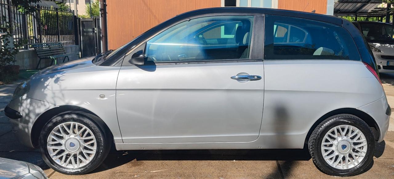 Lancia Ypsilon 1.3 MJT 75 CV Argento
