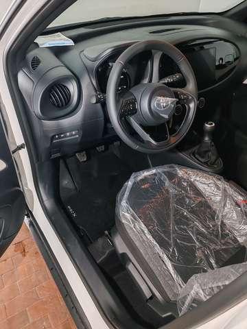 Toyota Aygo X 1.0 72cv Active + Telecamera