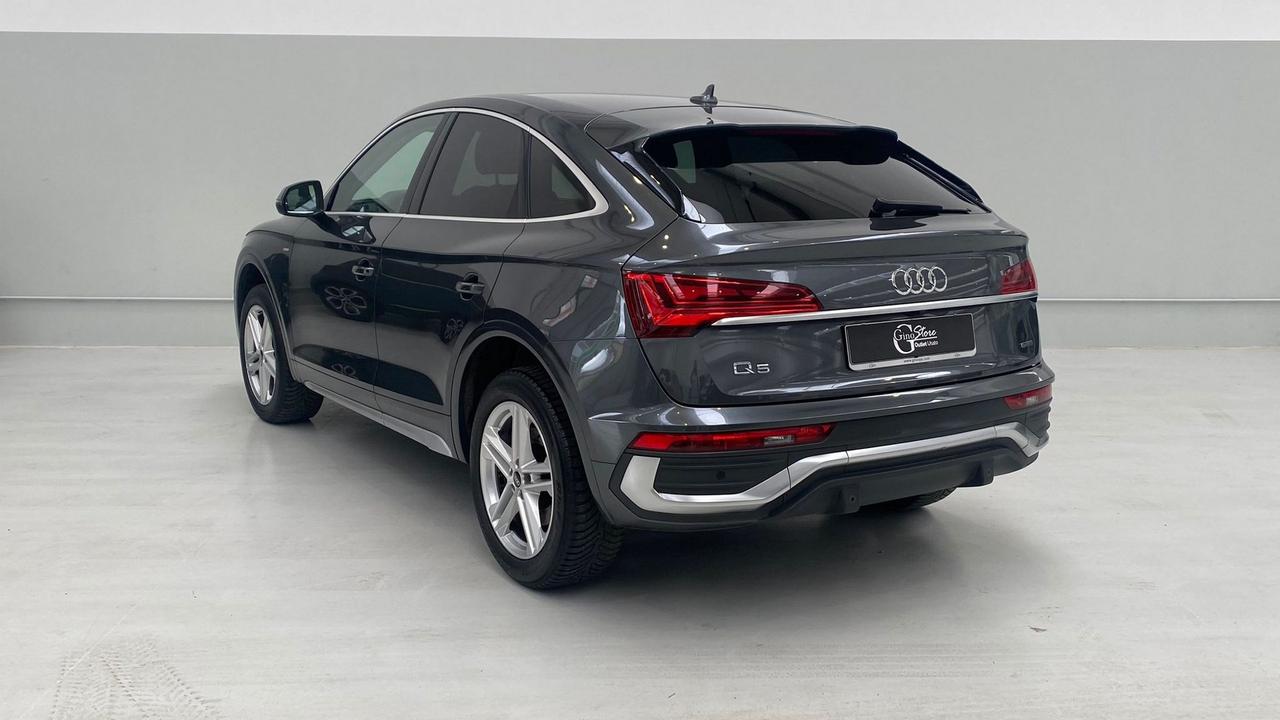 AUDI Q5 Sportback 2021 - Q5 Sportback 40 2.0 tdi mhev 12V Business Advanced quattro s-tronic