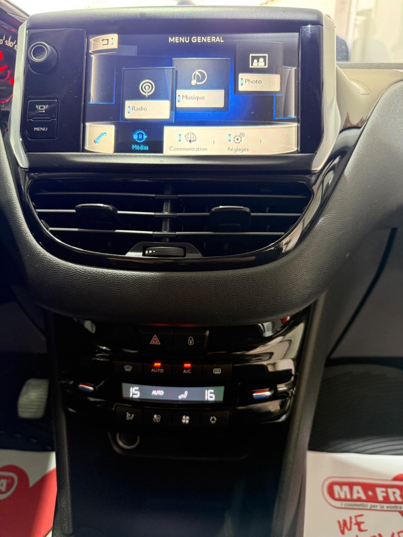 Peugeot 208 1.4 HDi 68 CV 5 porte Allure