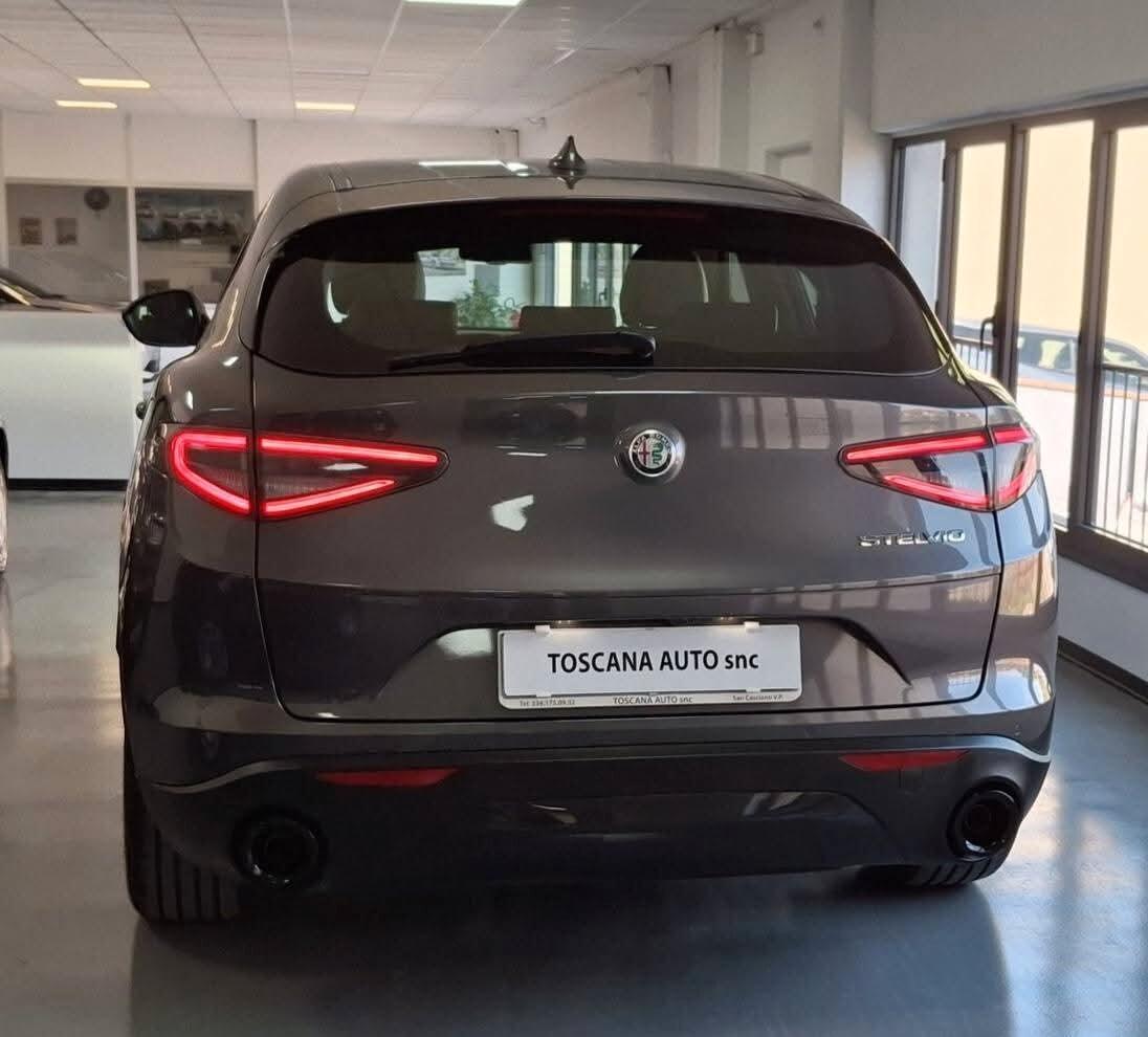 Alfa Romeo Stelvio 160cv restyling allestimento veloce