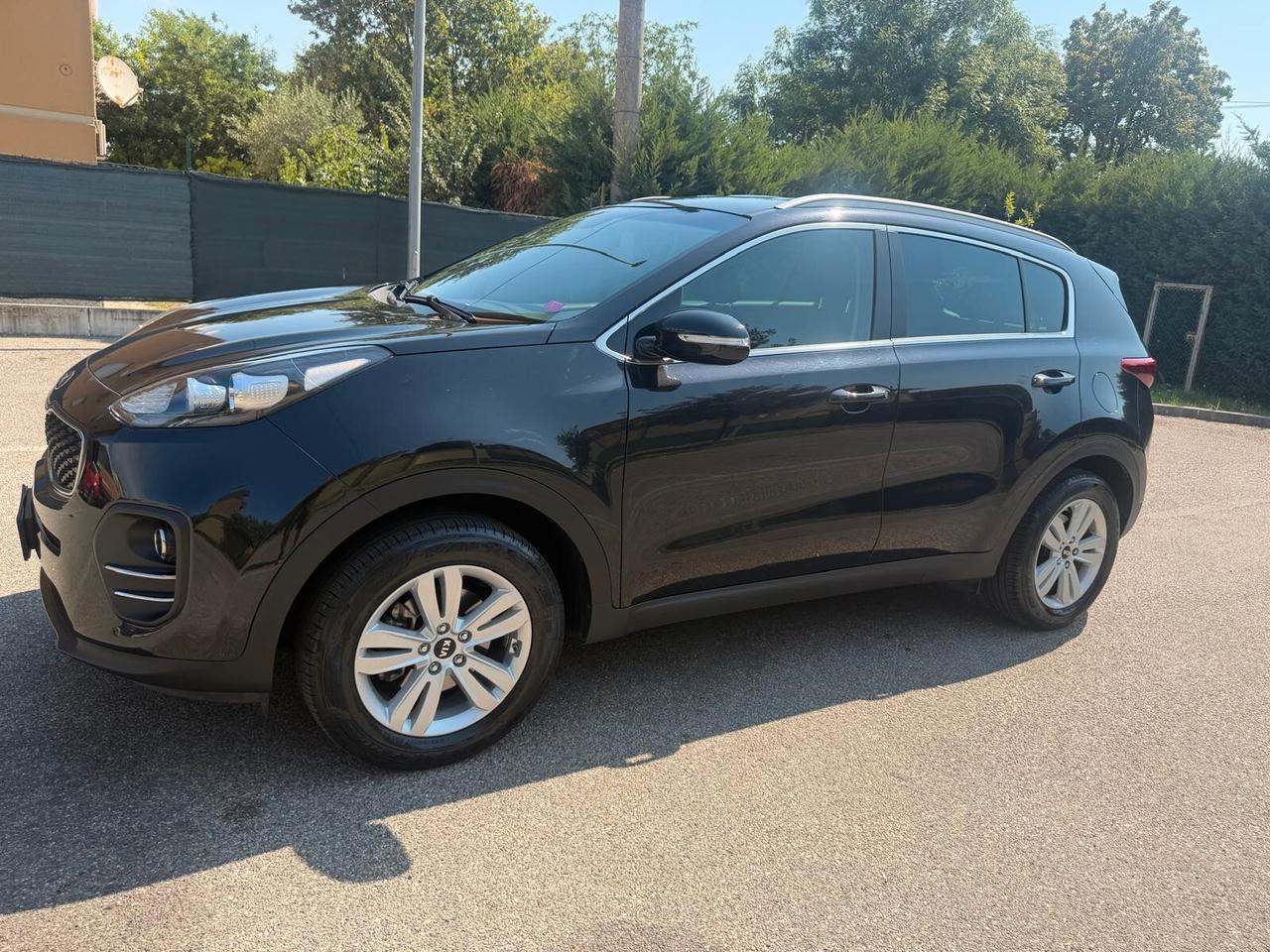 Kia Sportage 1.6 - NEOPATENTATI - 12 MESI DI GARANZIA -