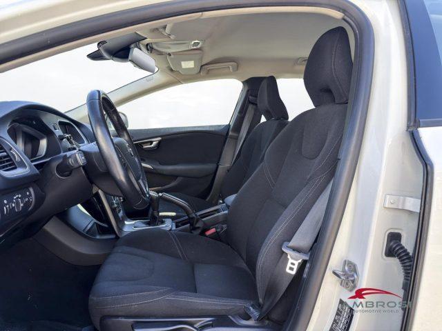 VOLVO V40 Cross Country D2 Kinetic - PER OPERATORI DEL SETTORE