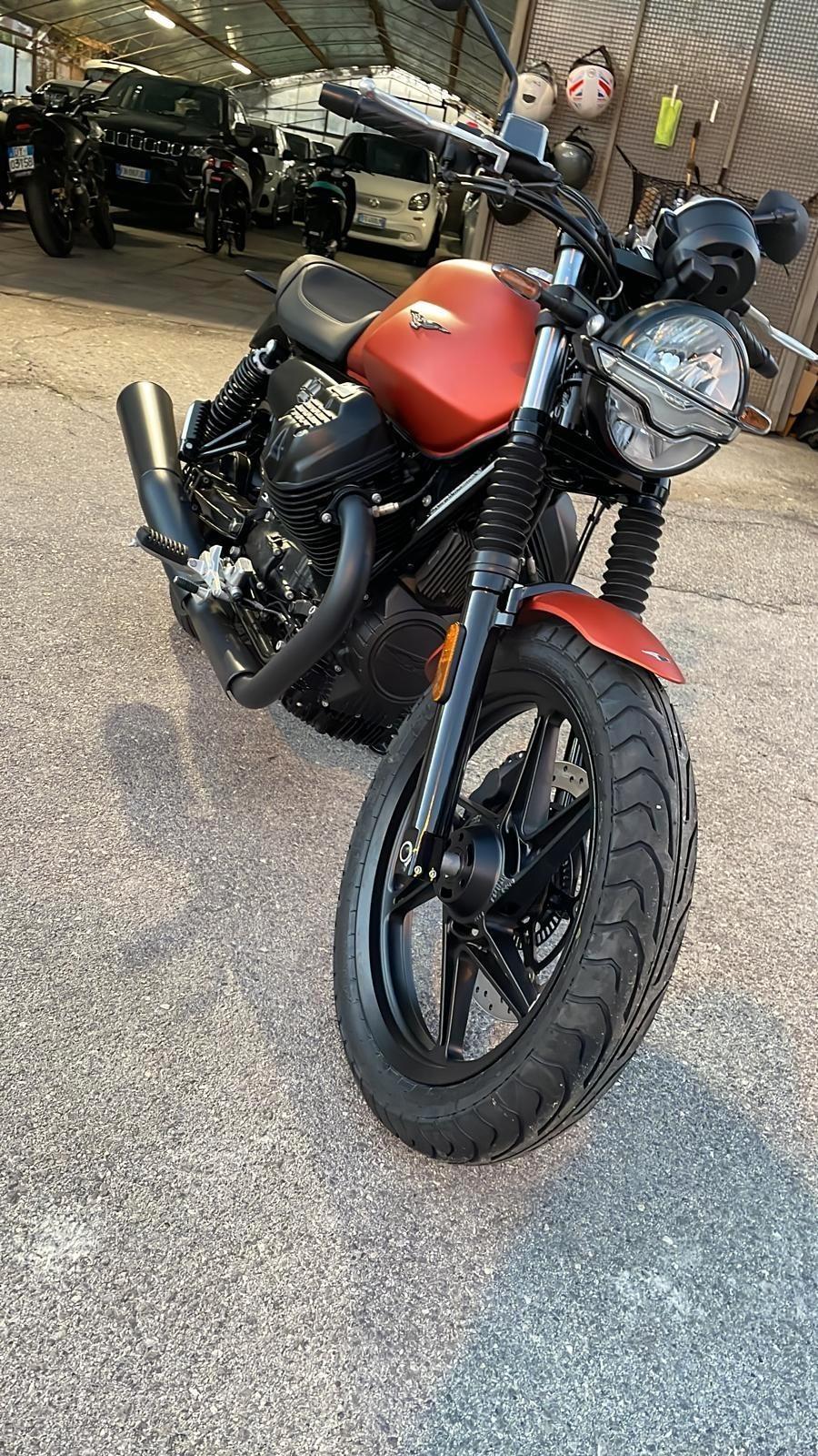 Moto Guzzi V7 STONE NUOVA