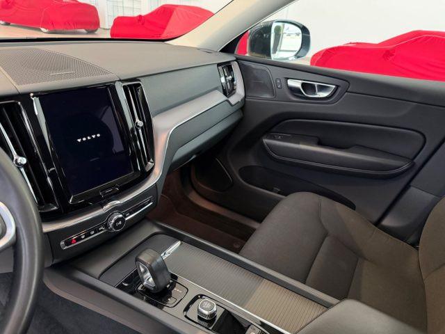 VOLVO XC60 B4 (d) AWD Geartronic Momentum Pro