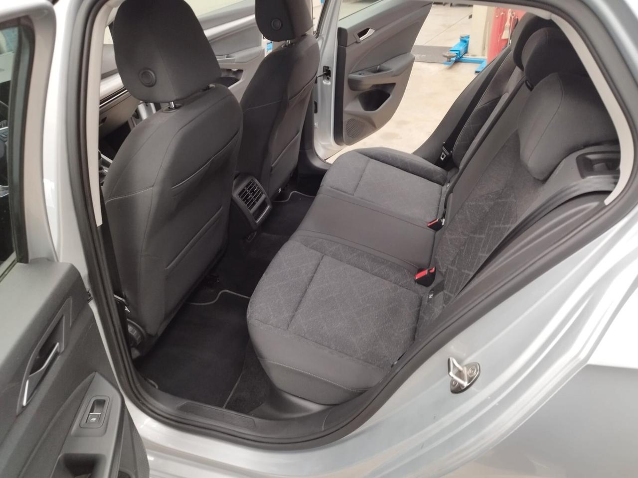 Volkswagen Golf 2.0 TDI SCR Style