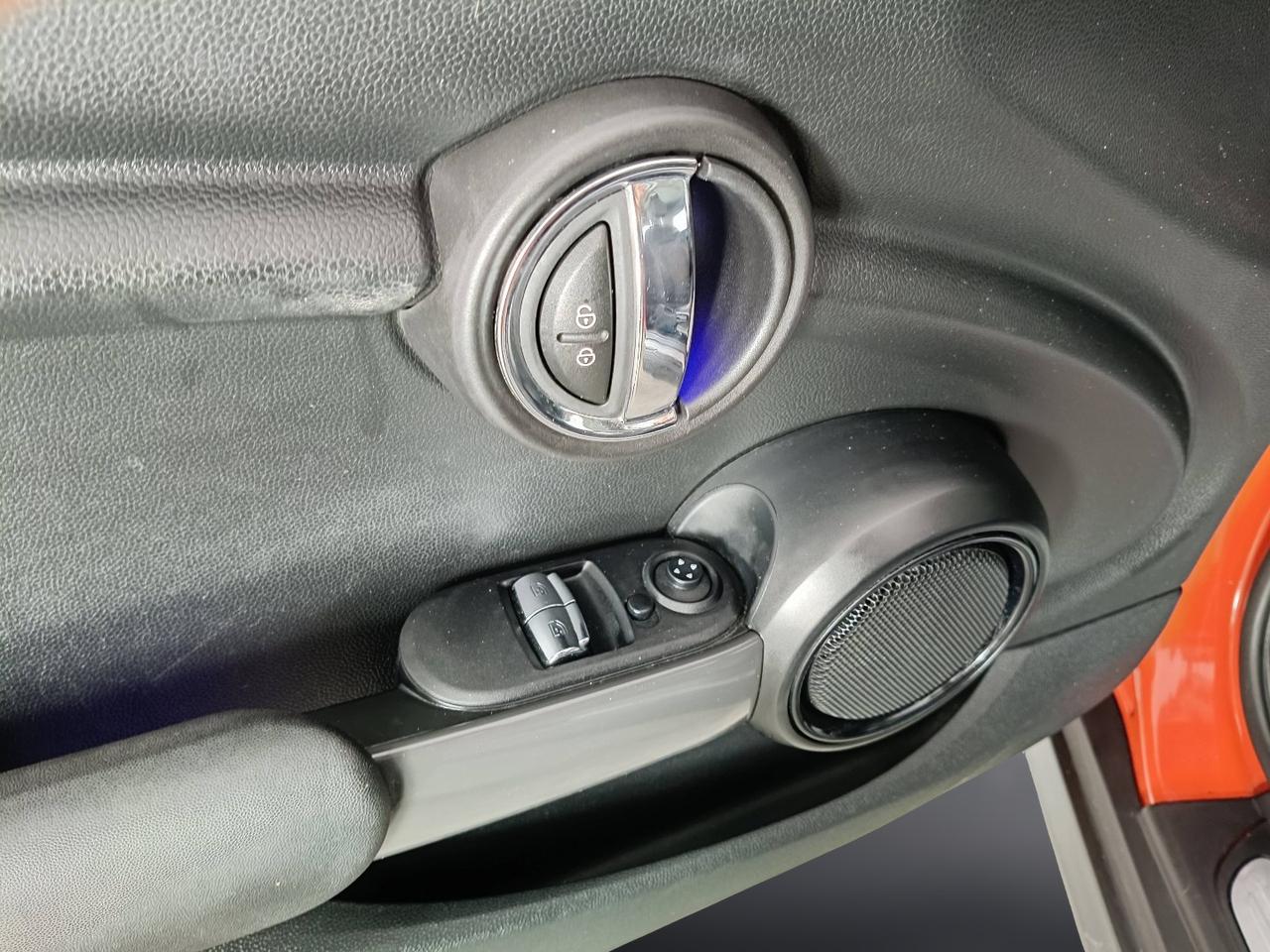 MINI Mini IV F56 2018 3p - Mini 3p 1.5 One Boost 102cv