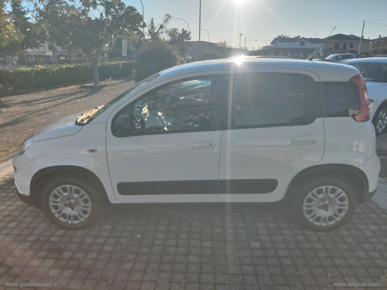 Fiat Panda 1.0 GSE S&S Hybrid Street Van 4 posti