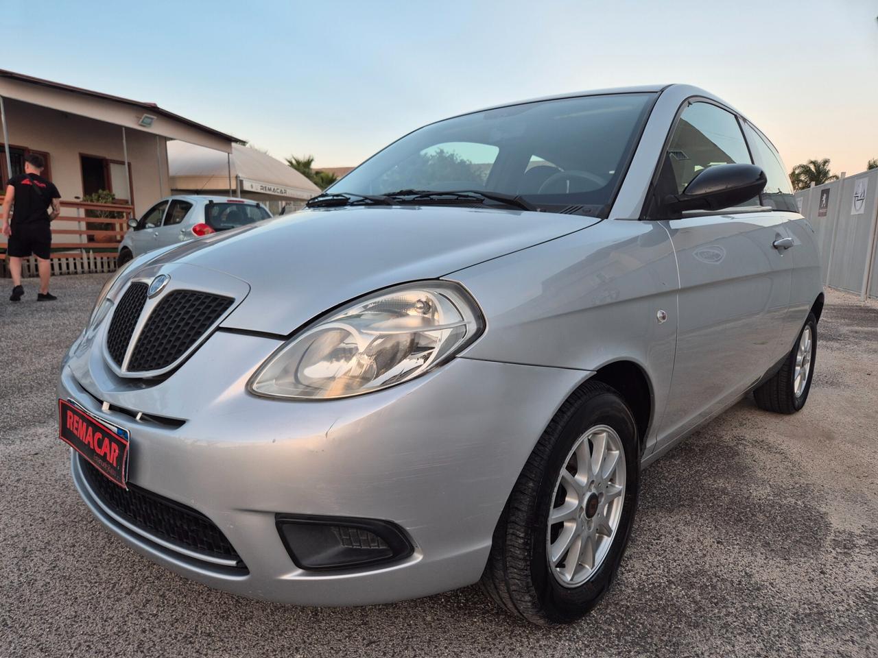 Lancia YPSILON 1.3 MJT 75 CV RESTAYLING NUOVA FULL