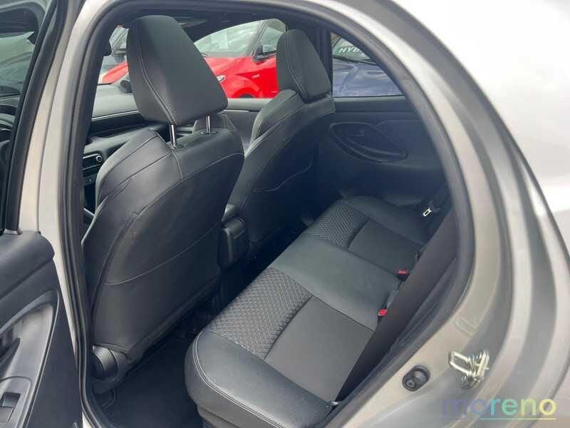 Toyota Yaris 1.5 hybrid Lounge