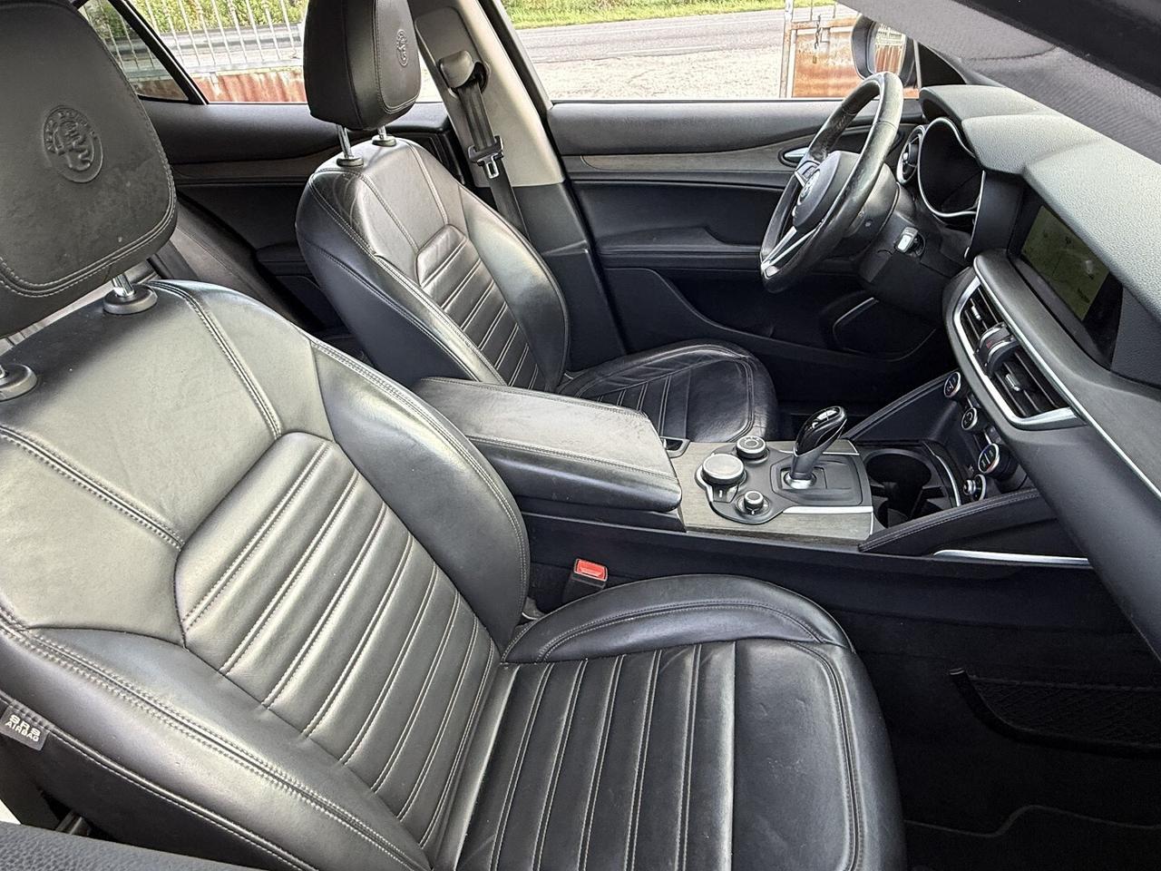 ALFAROMEO STELVIO AT8 Q4 EXECUTIVE NAVI PELLE