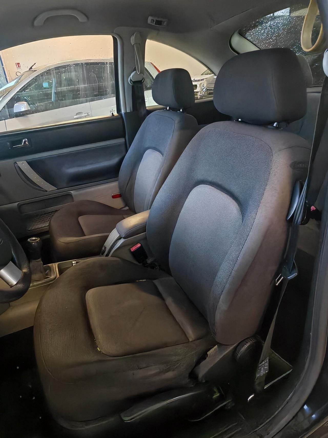 Volkswagen New Beetle 1.9 TDI 101CV