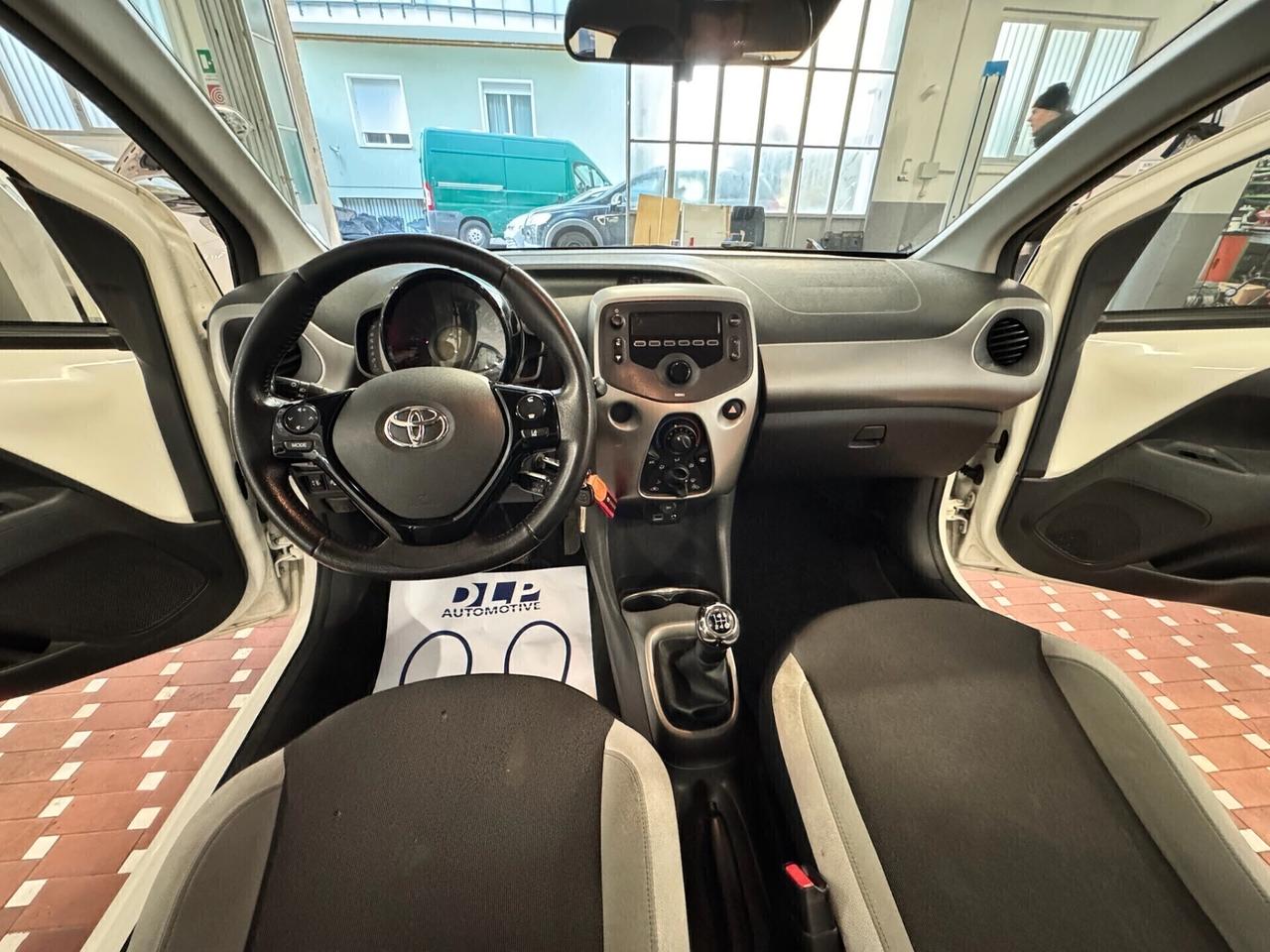 Toyota Aygo 1.0 VVT-i 69 CV 5 porte x-wave TSS - UNICO PROPRIETARIO