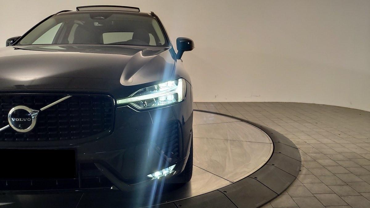 VOLVO Xc60 B4 Mild Hybrid (D) Automatico Plus Dark