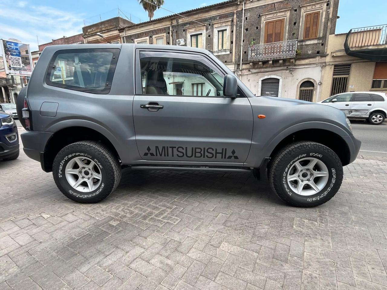 Mitsubishi Pajero 2.5 TDI 3p. GLX