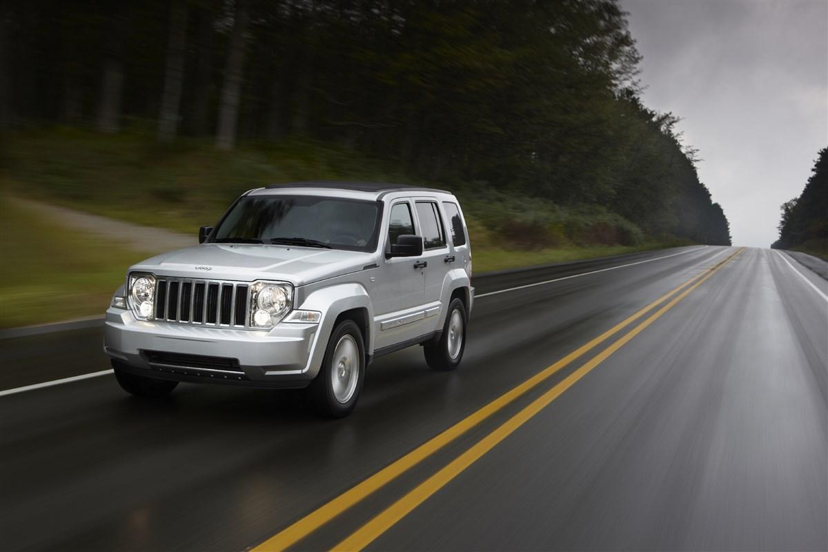 JEEP Cherokee IV 2008 - Cherokee 2.8 crd Limited dpf