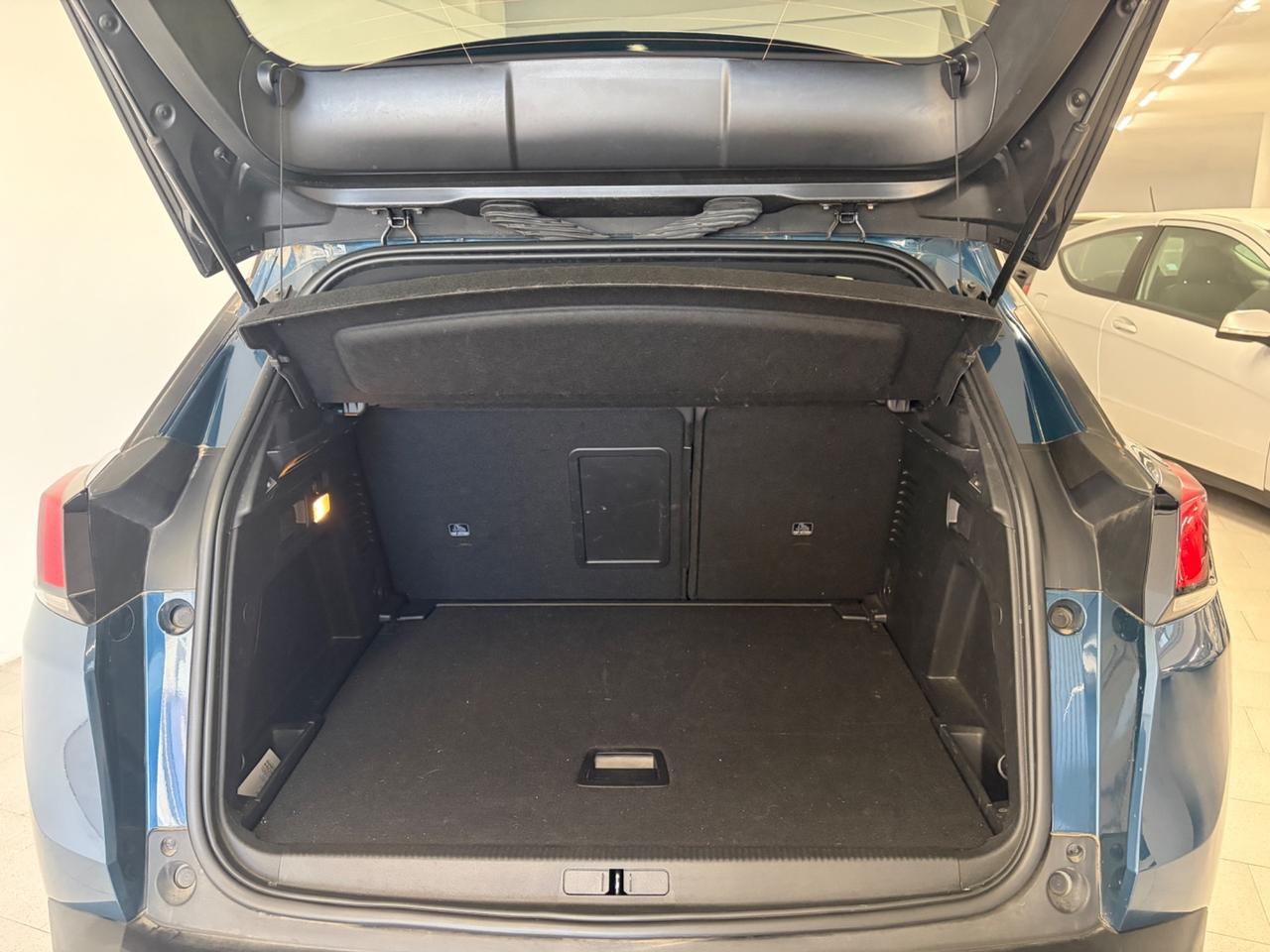 Peugeot 3008 BlueHDi 130 S&S EAT8 Allure Pack Pari al nuovo